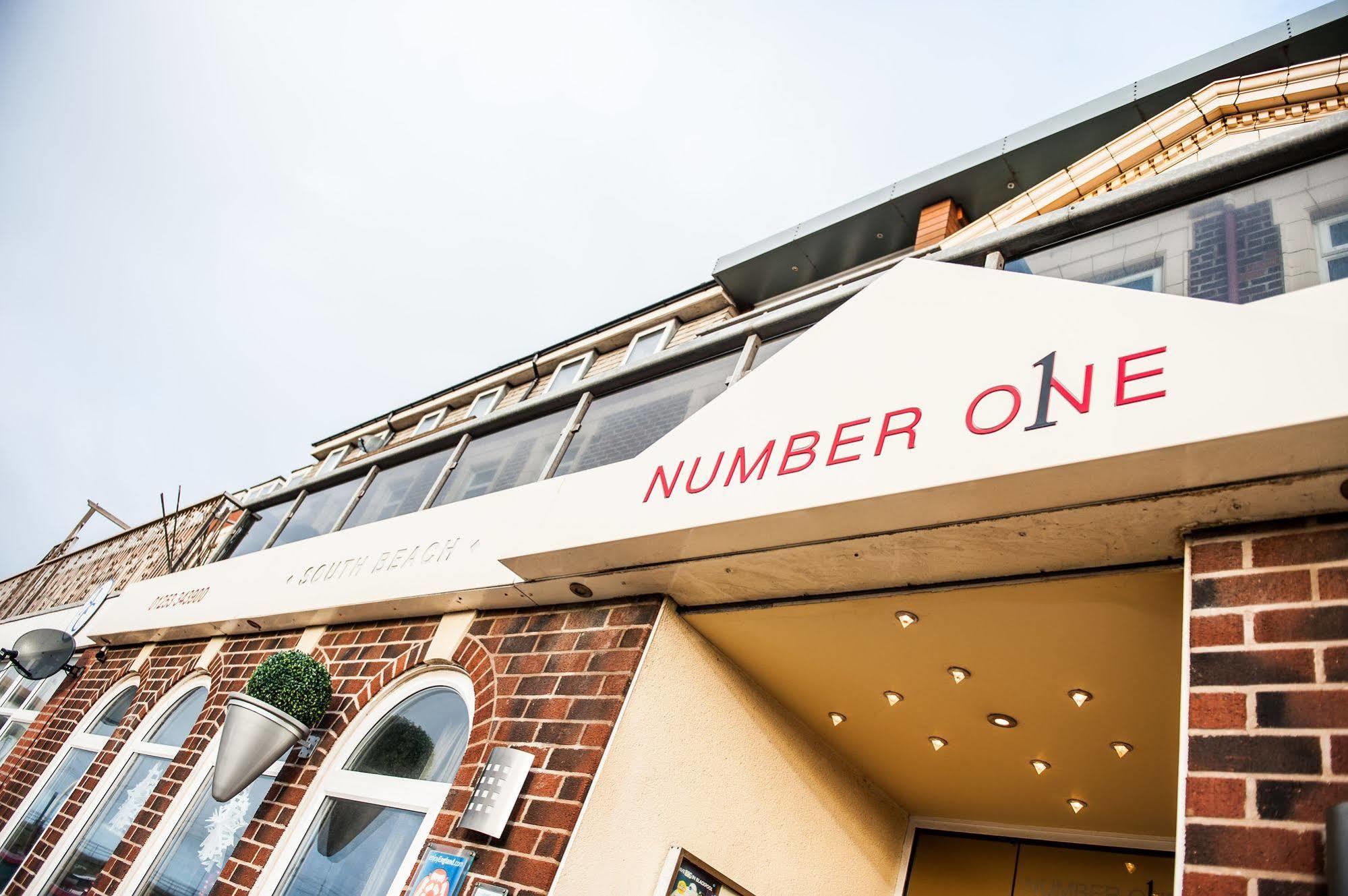 Guest house Number One South Blackpool