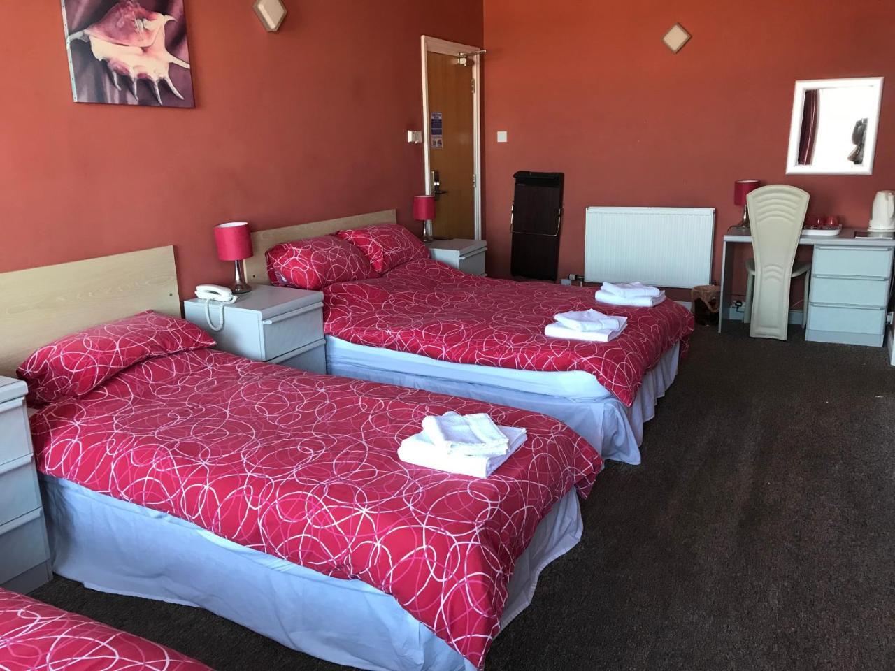Funky Towers 3* Blackpool