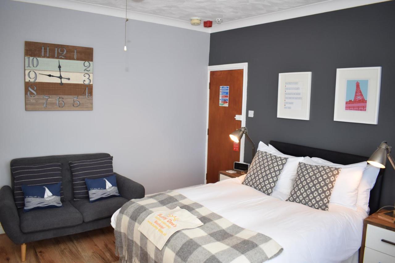 Sunny Dee's Holiday Aparthotel Blackpool