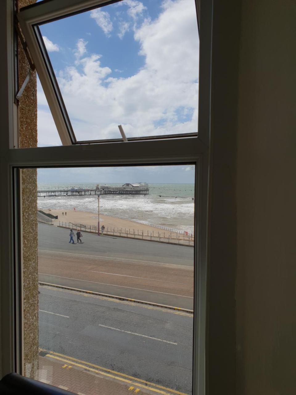 Sunny Dee's Holiday Aparthotel Blackpool