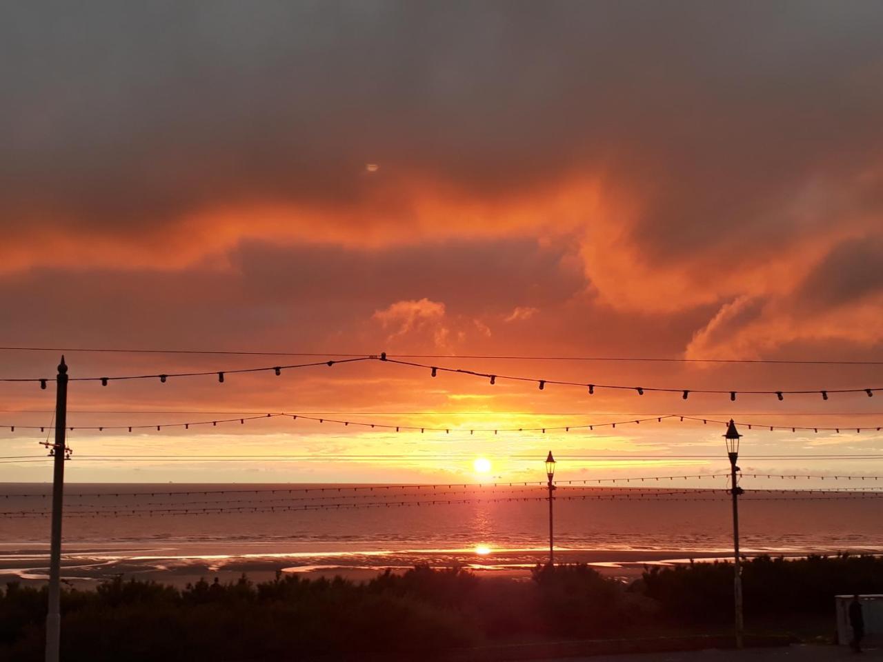 Sunny Dee's Holiday Aparthotel Blackpool