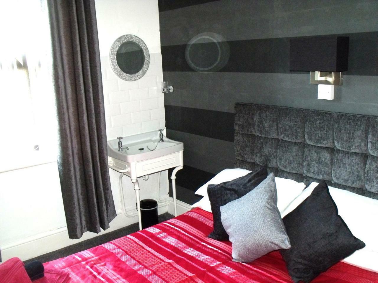 The Derby Guest house 3*