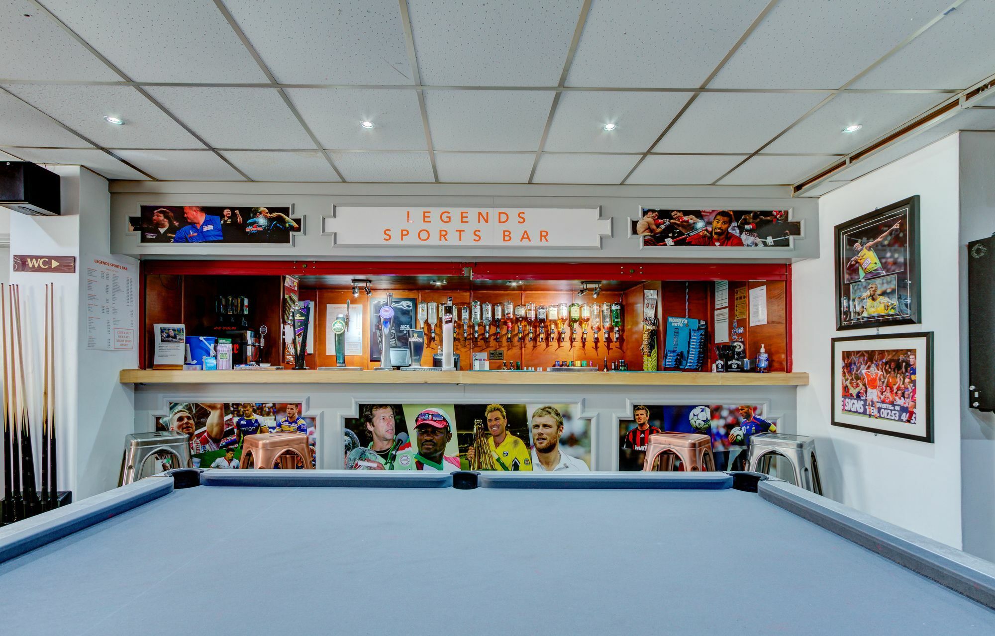 The Sandringham Court & Apartment-all Groups Welcome Blackpool