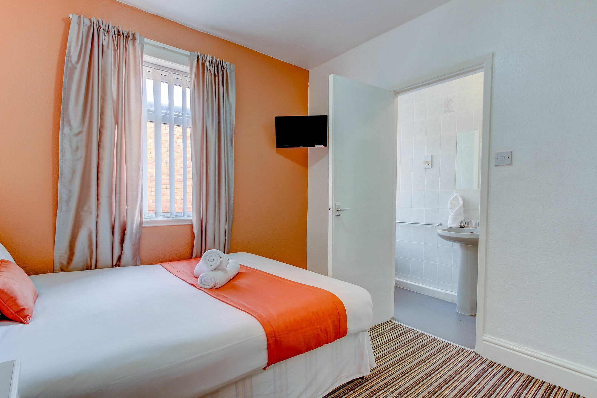 Hotel The Sandringham Court & Apartment-all Groups Welcome Blackpool