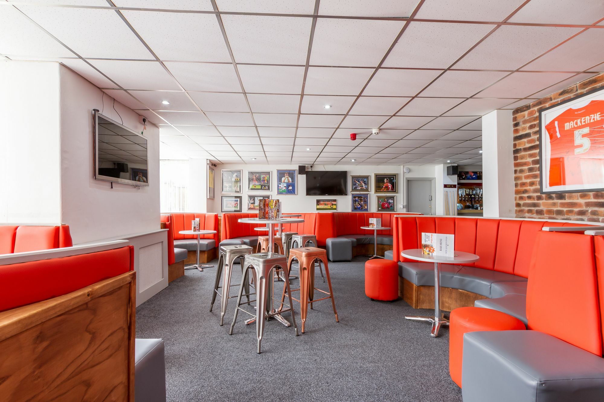 The Sandringham Court & Apartment-all Groups Welcome