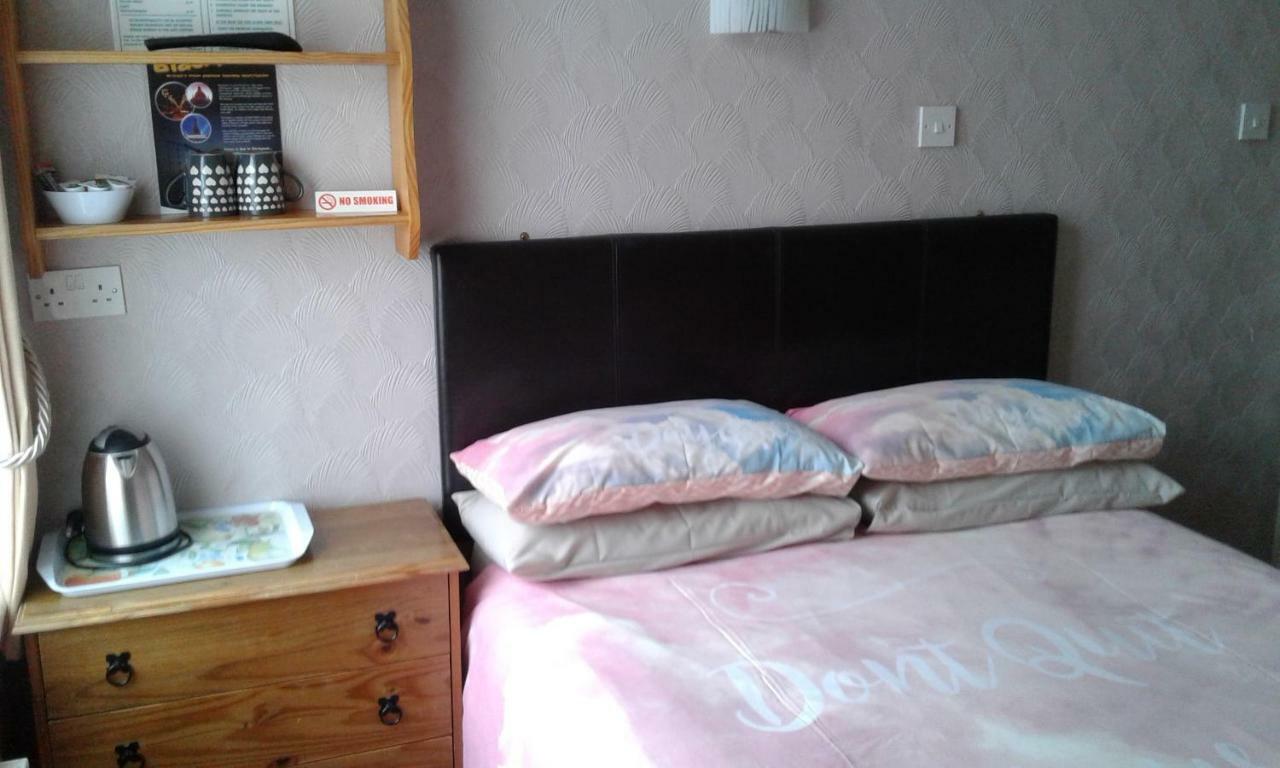 Roachvale Guest house Blackpool