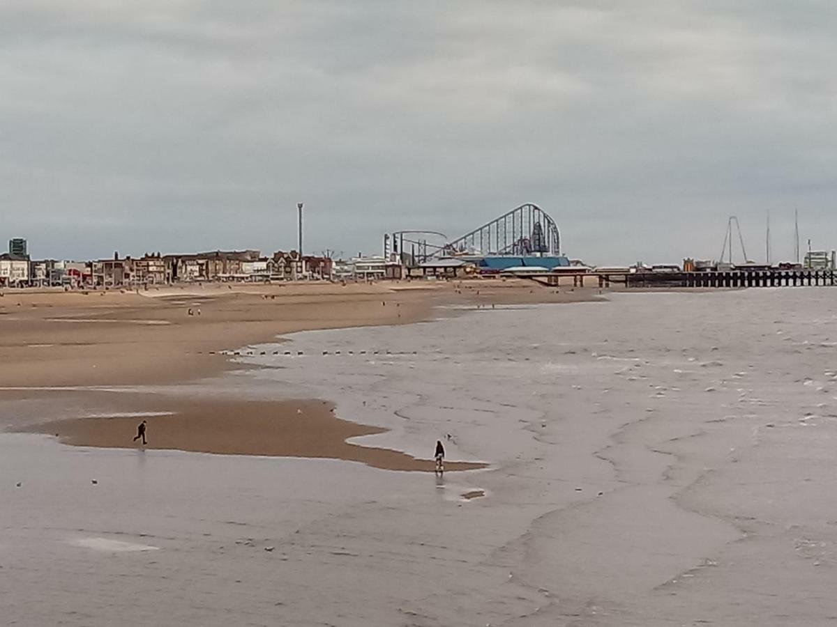 Roachvale Guest house Blackpool
