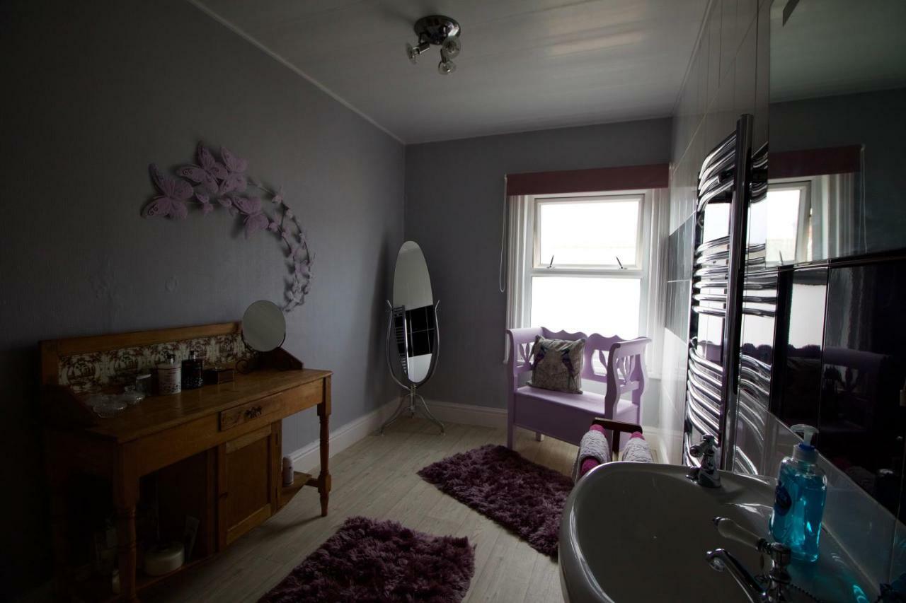 Barton House 3*