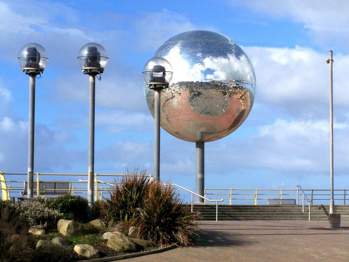 Holmside House 4* Blackpool
