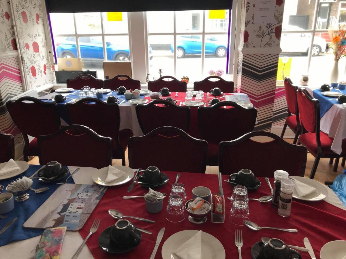 Lark 3* Blackpool