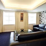 Queens Mansions: Princess Suite