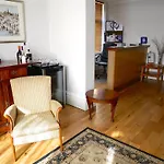 The Redstone Guesthouse