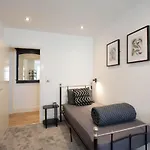 Blackbird Accommodation And Luxury Apartments Room 12
