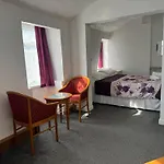 Delton Hotel
