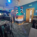 Rendezvous Bar & Rooms - Adults Only