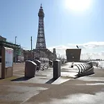 Sea View Apartment One - Uk36846