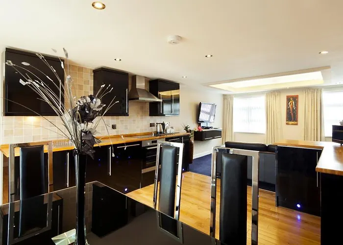 Queens Mansions: Princess Suite