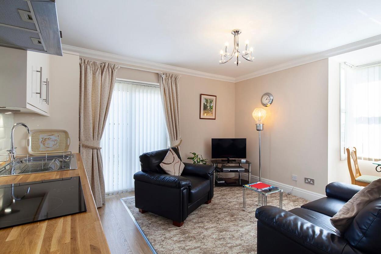 Burbage Holiday 4 *