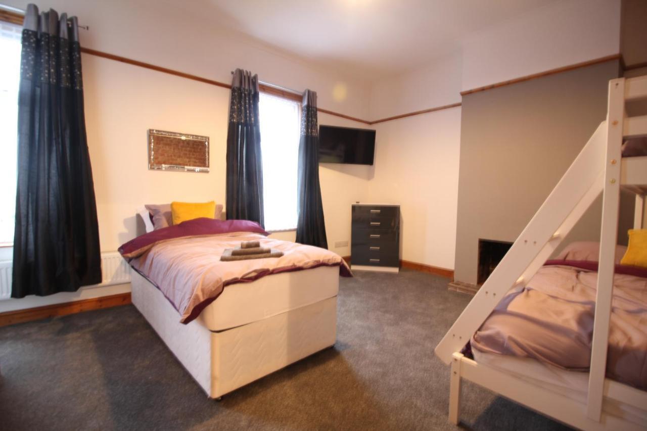 Bryan Choice - Close To Town Centre - Games - Large Blackpool