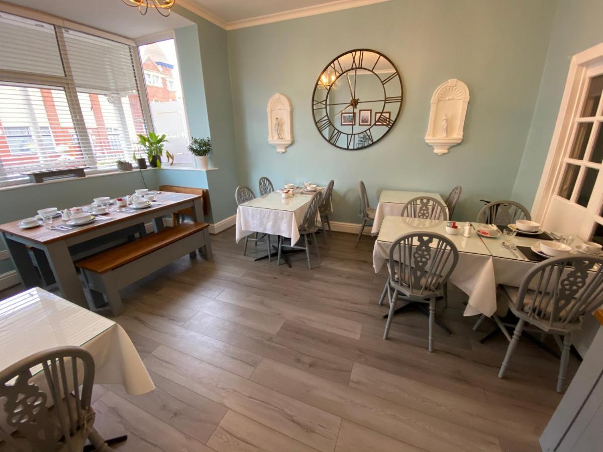 Lee & Chris's Belvedere - Adults Only Guest house 3*