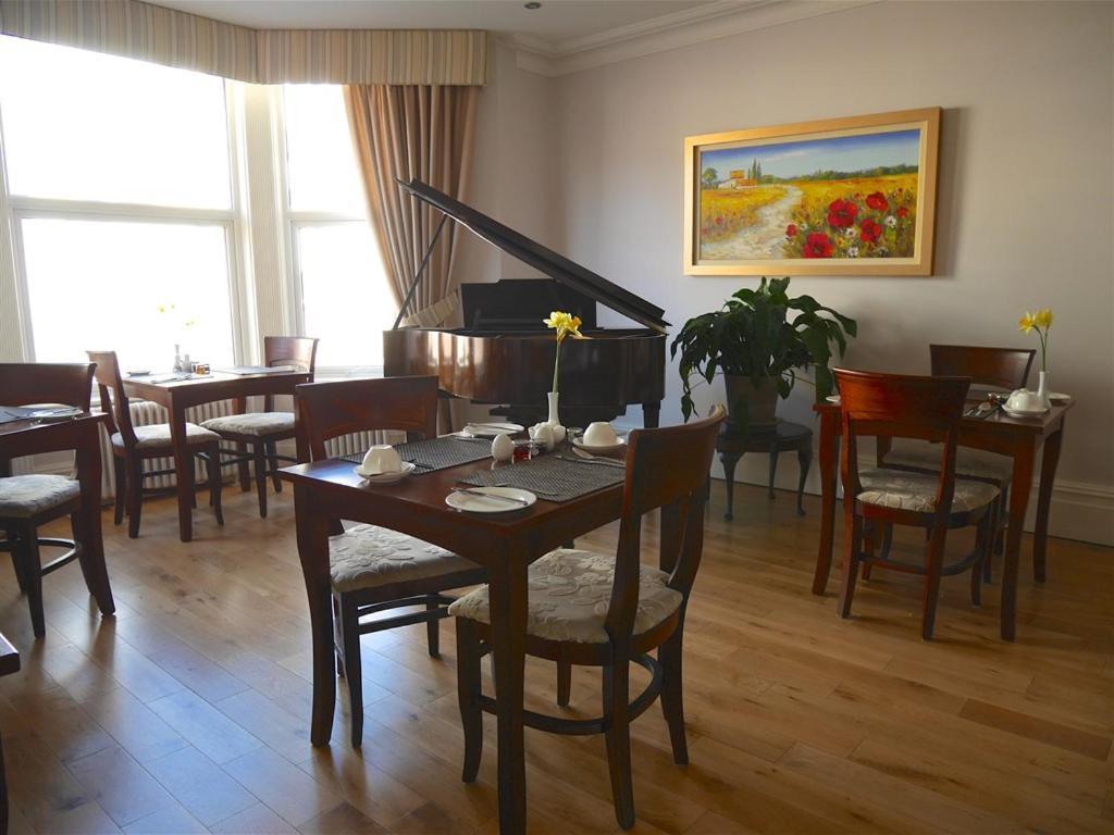 Guest house The Redstone