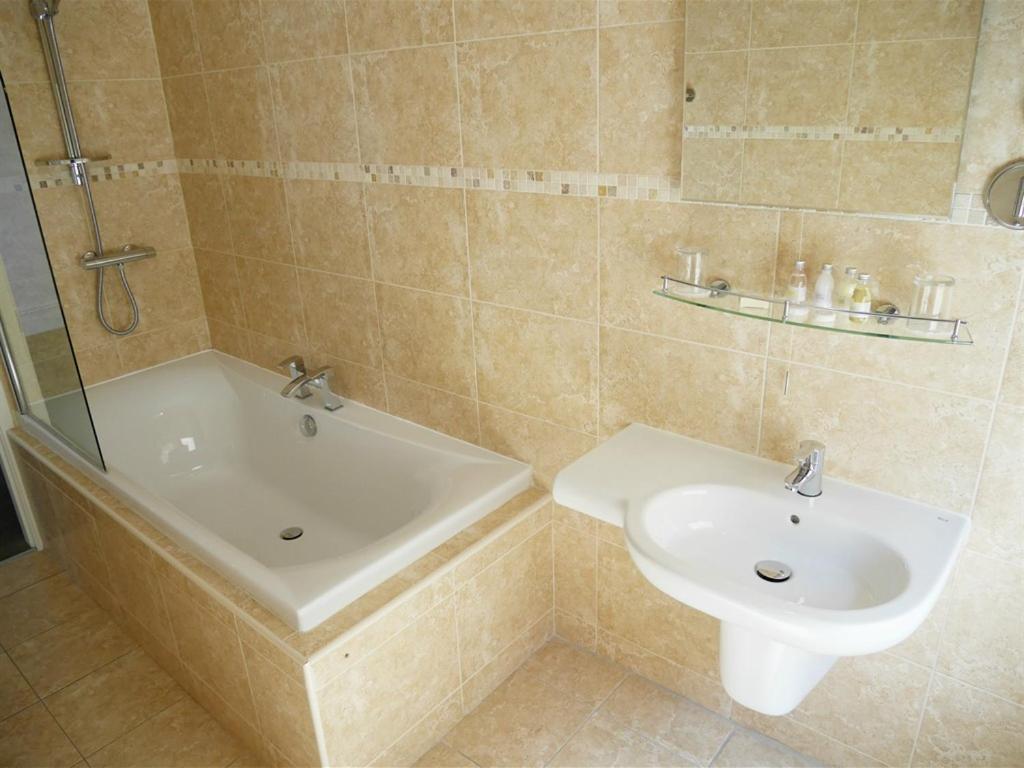 The Redstone Guest house 5*