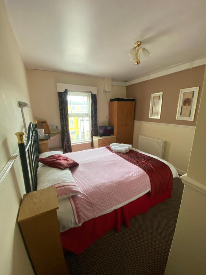 White Moon Bed & Breakfast *