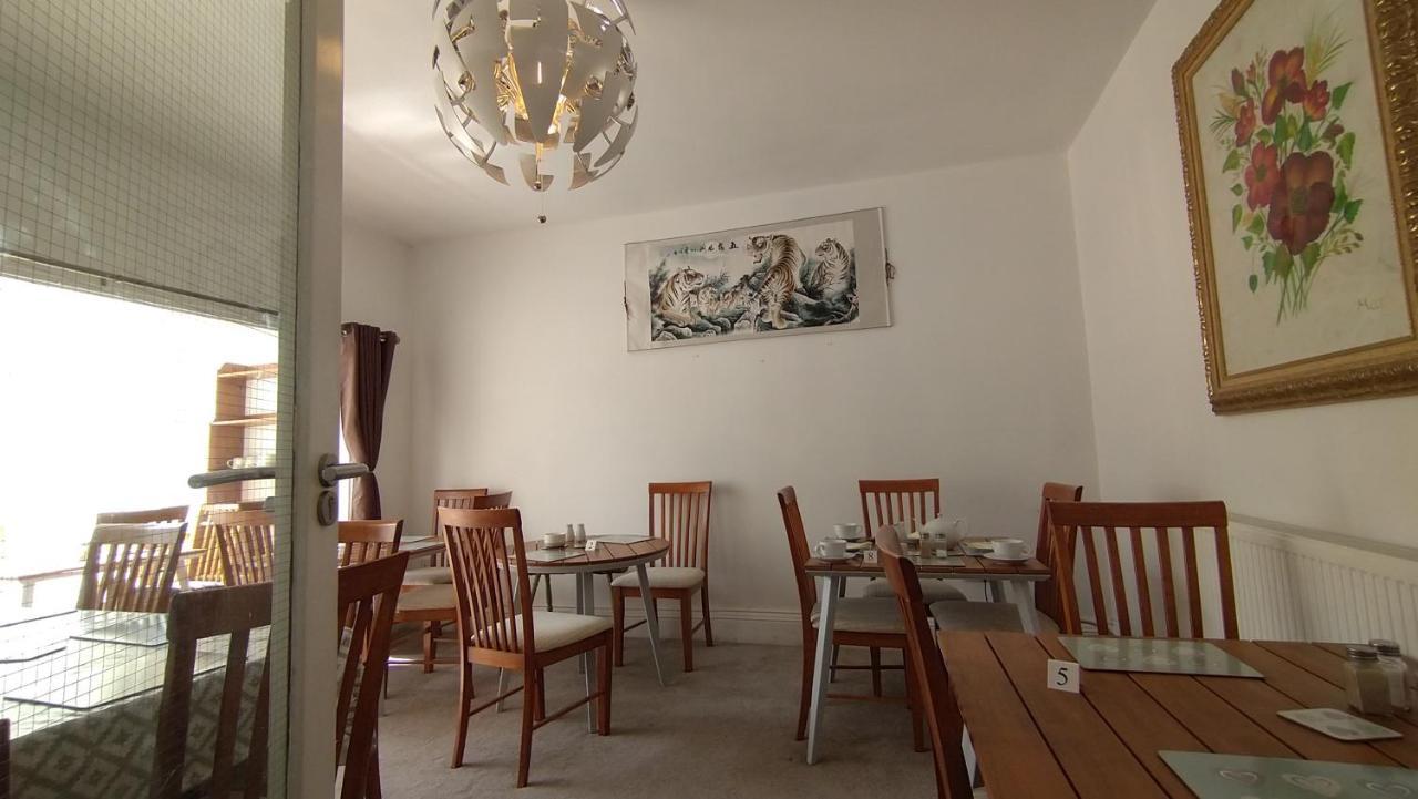 Shaftesbury Guest house Blackpool