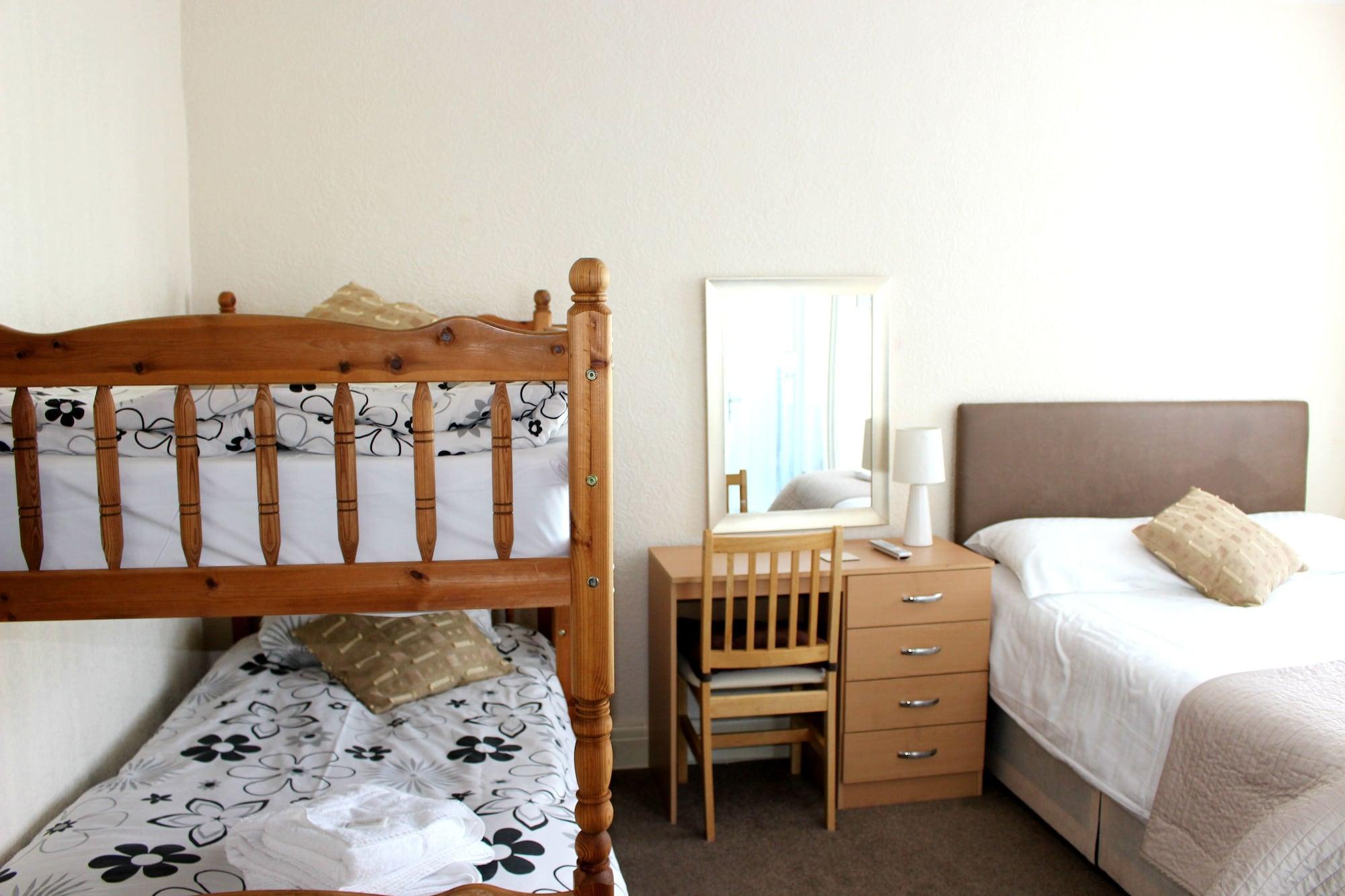 Henson Pleasure Guest house 3*