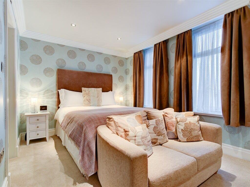Guest house Number One South Blackpool