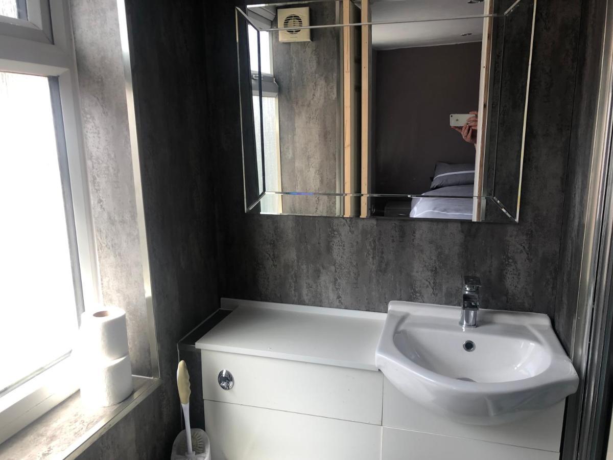 Leecliff Guest house *