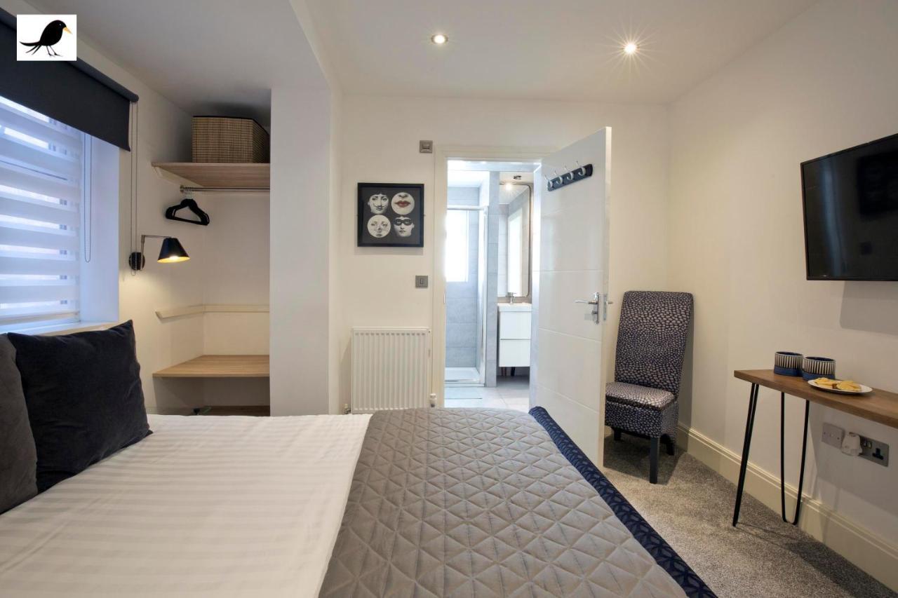 Blackbird And Luxury 12 Apartment