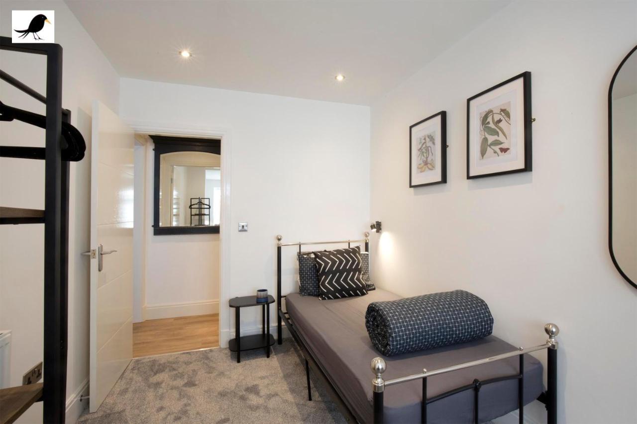 Apartment Blackbird And Luxury 12 Blackpool