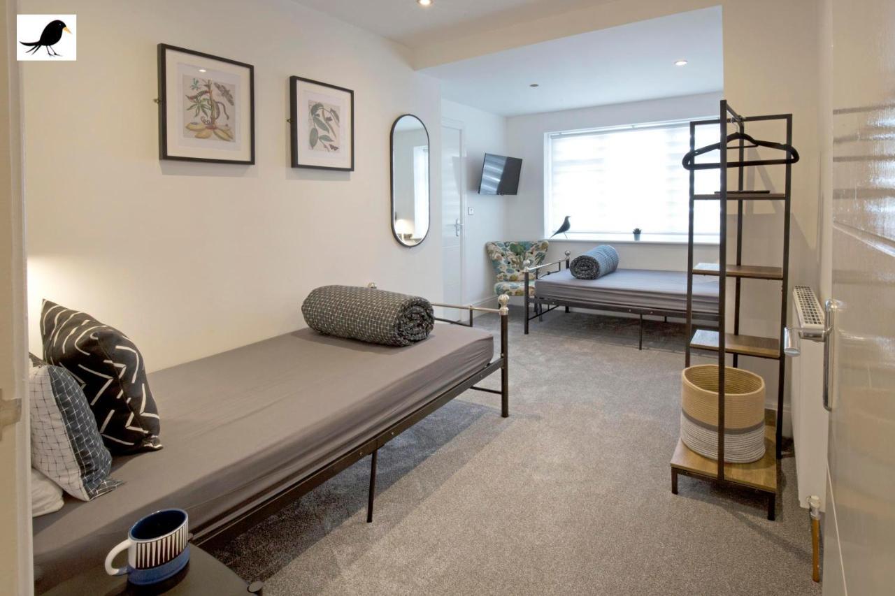 Blackbird And Luxury 12 Apartment
