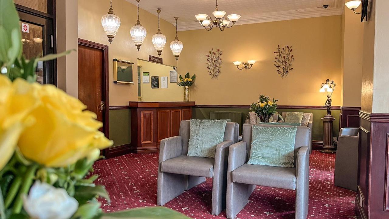 Sutcliffe Hotel 2*