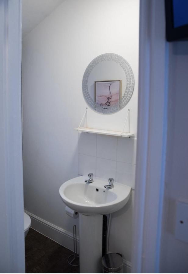 Apartment Abode - Vance Road Star House *