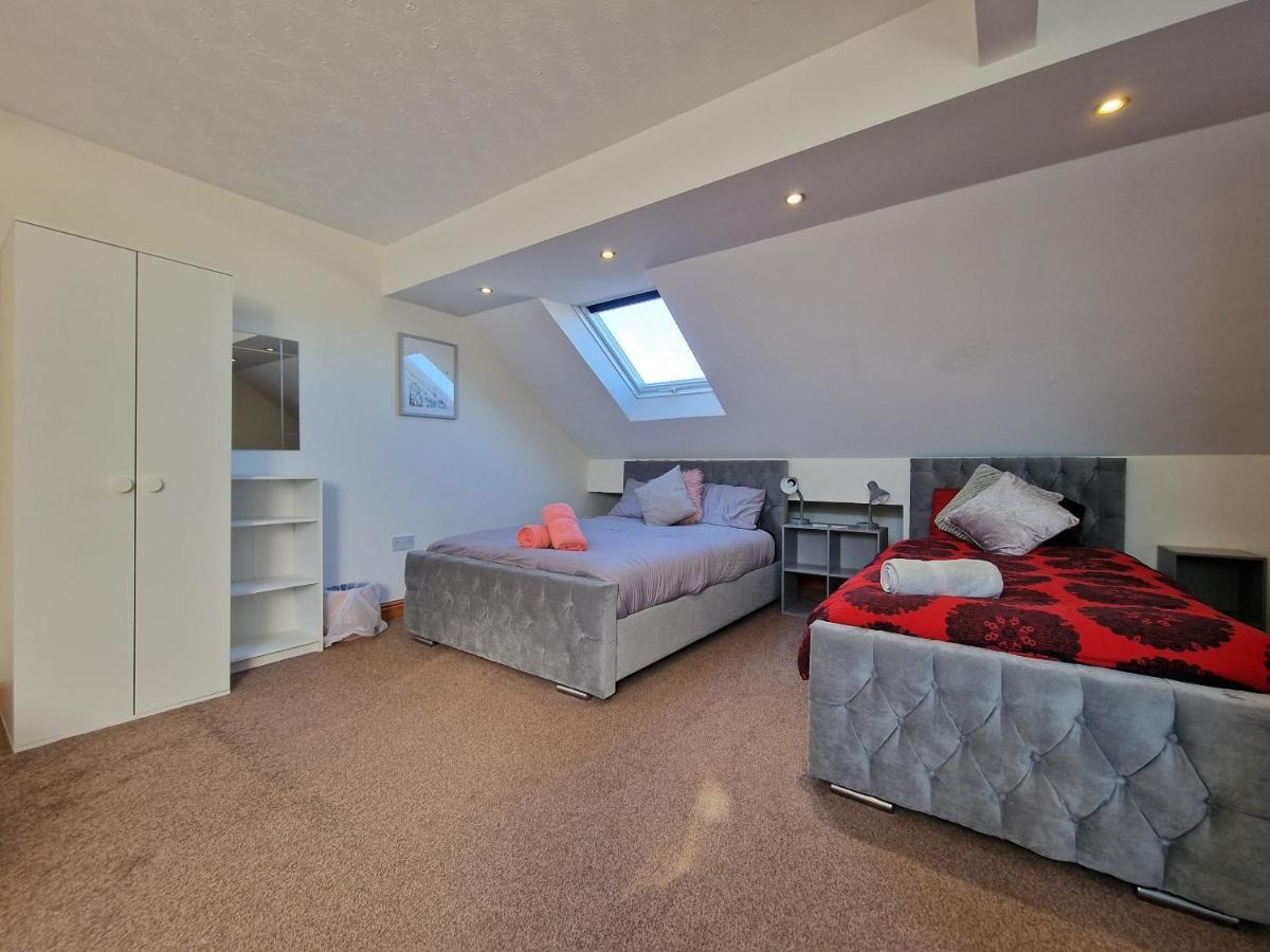Dysa Bentinck House * Blackpool