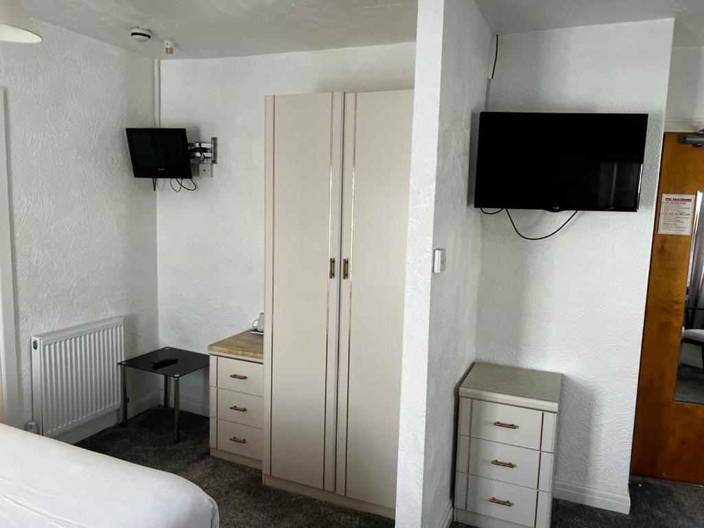 Delton Hotel 3*