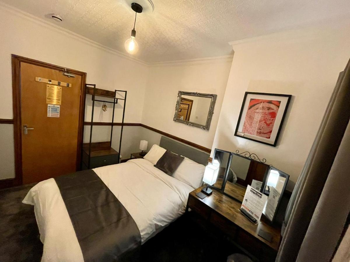 Rendezvous Bar & - Adults Only Bed & Breakfast Blackpool