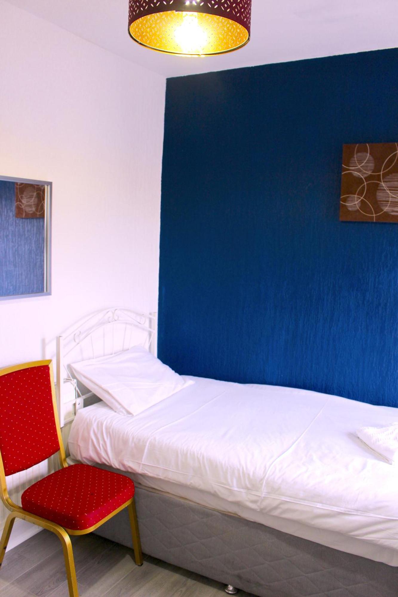 Henson Pleasure Guest house