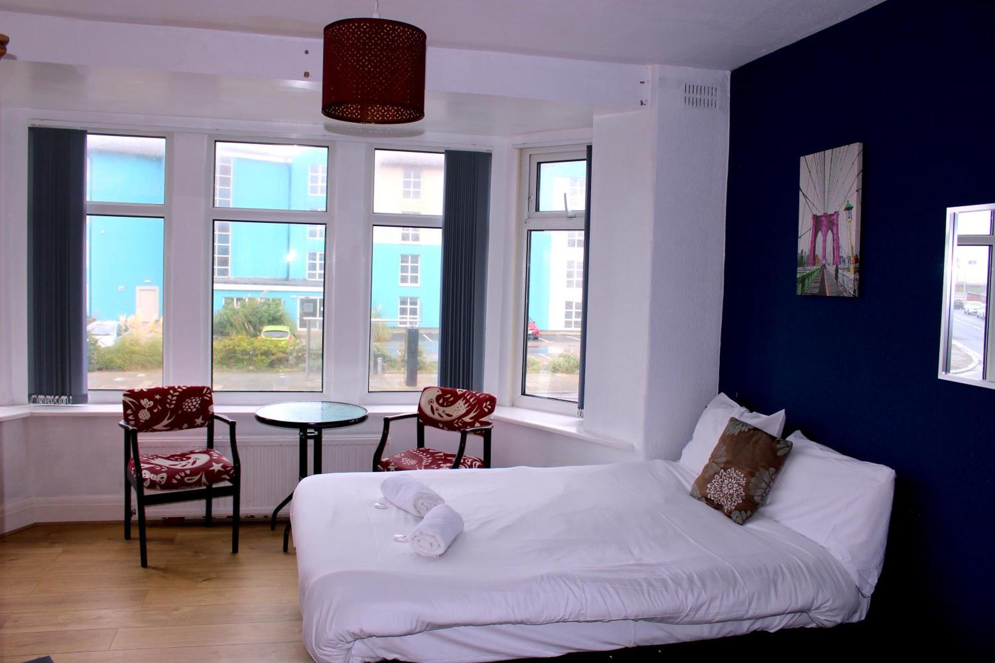 Henson Pleasure 3* Blackpool
