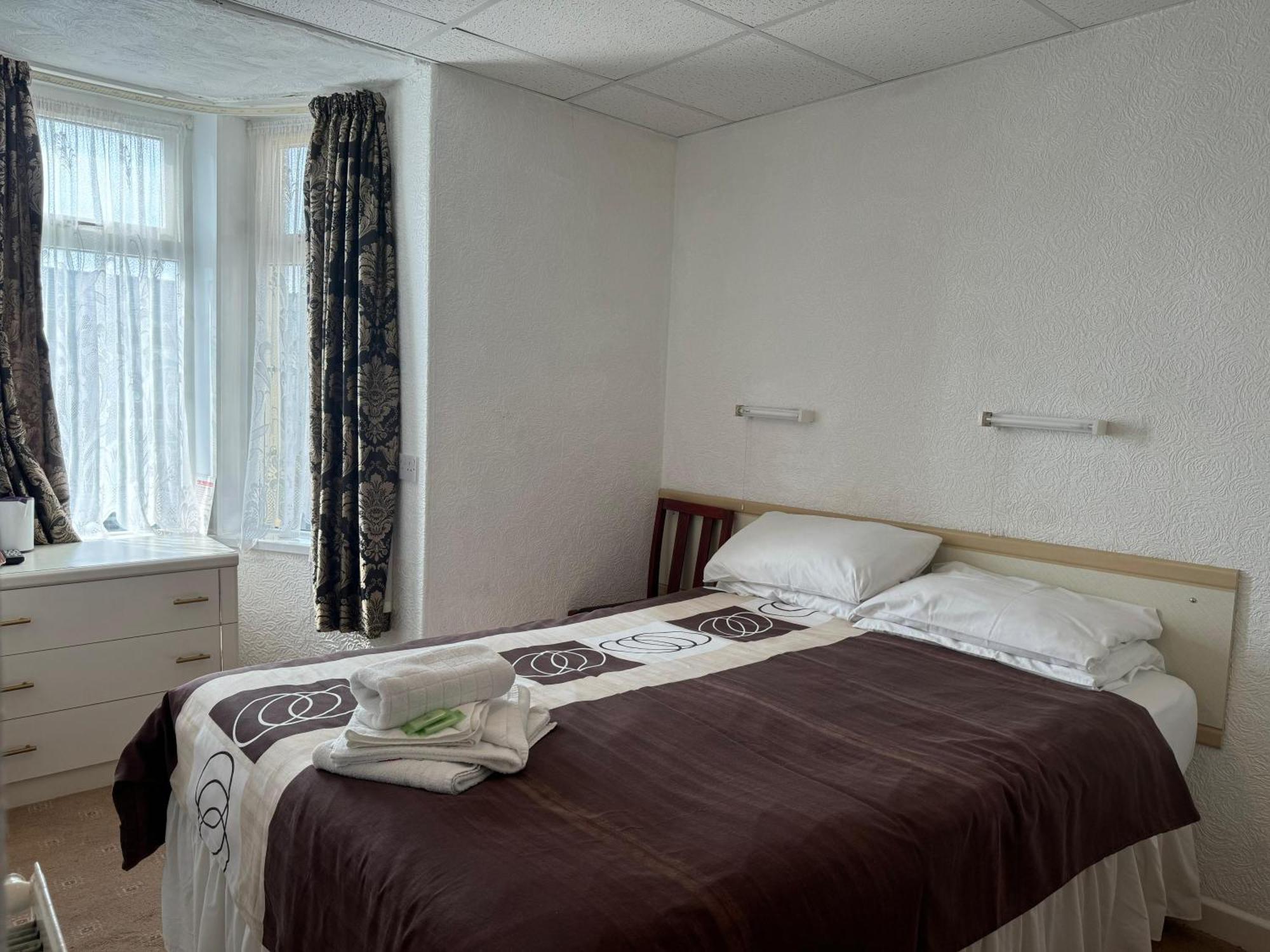 Delton 3* Blackpool