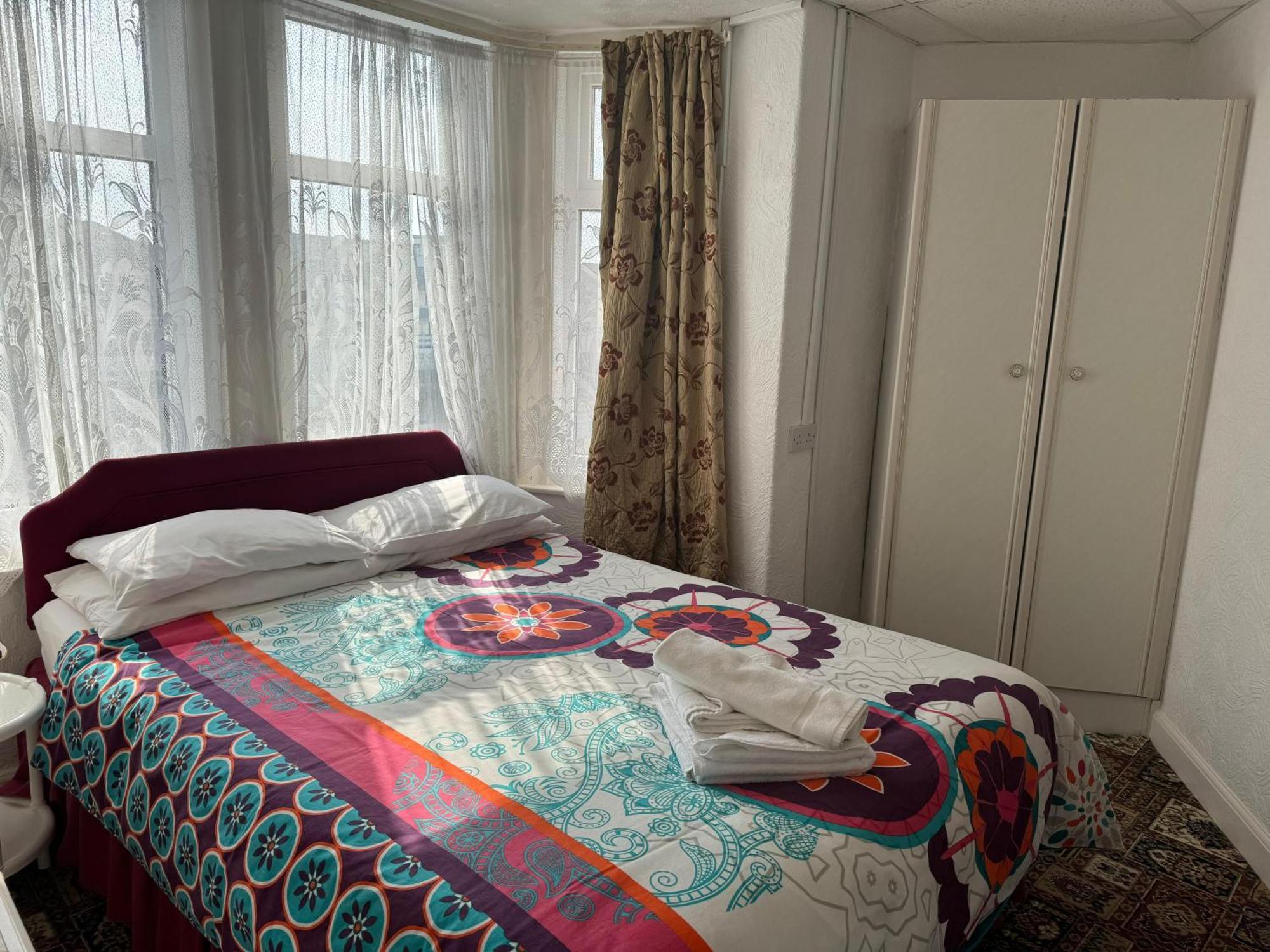 Delton Hotel 3*
