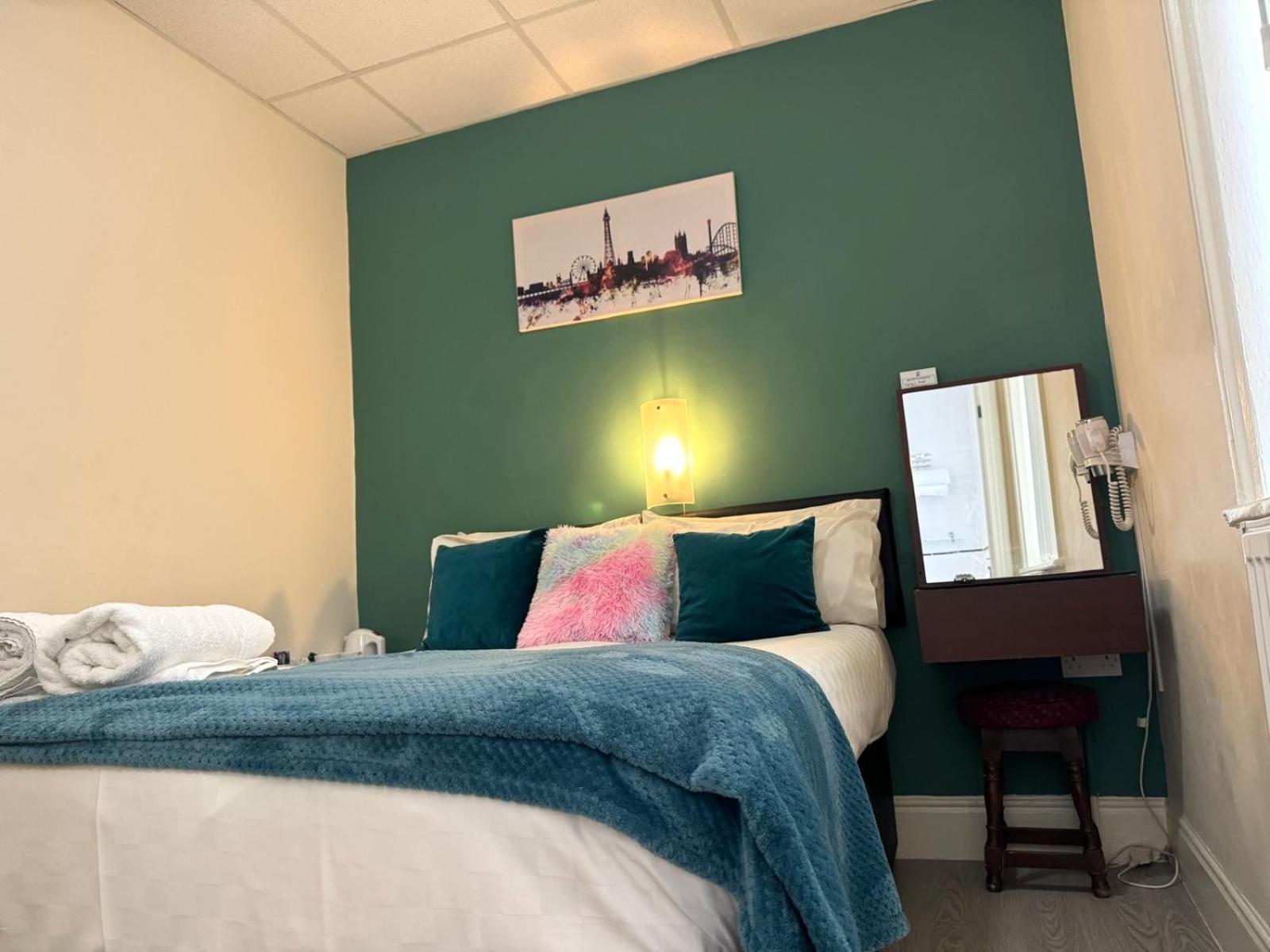 The Aspire Bed & Breakfast Blackpool