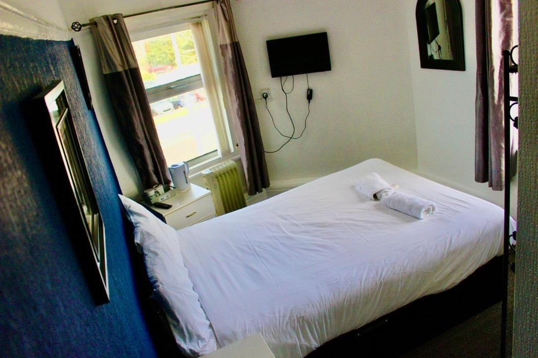 Henson Pleasure 3* Blackpool