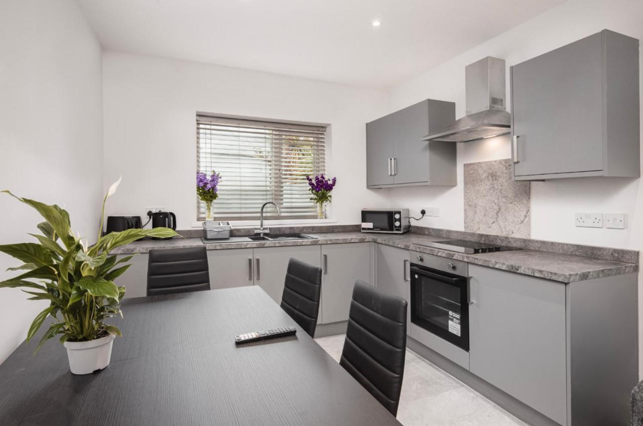 Abode - Polaris Apartment *