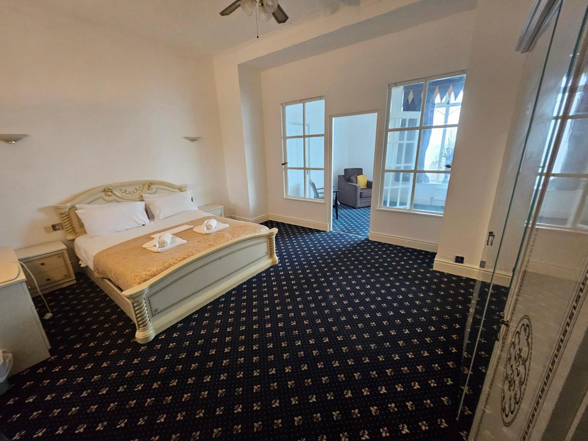 Hotel The President 3*