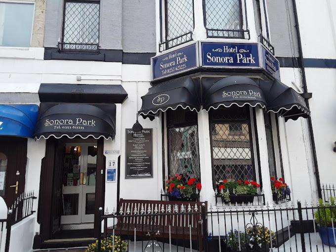 Oyo Sonora Park * Blackpool