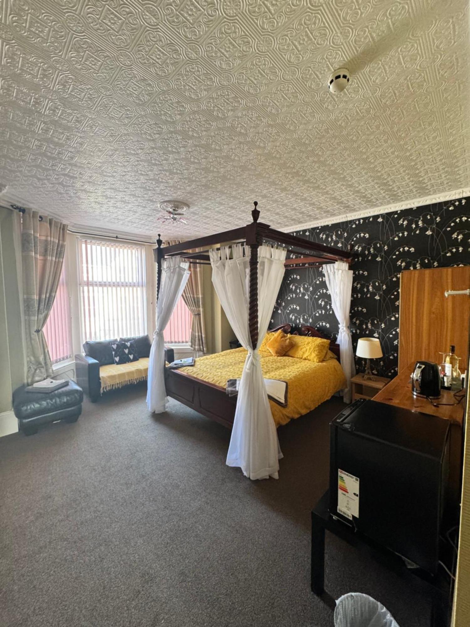 The Holmlea Guest house Blackpool