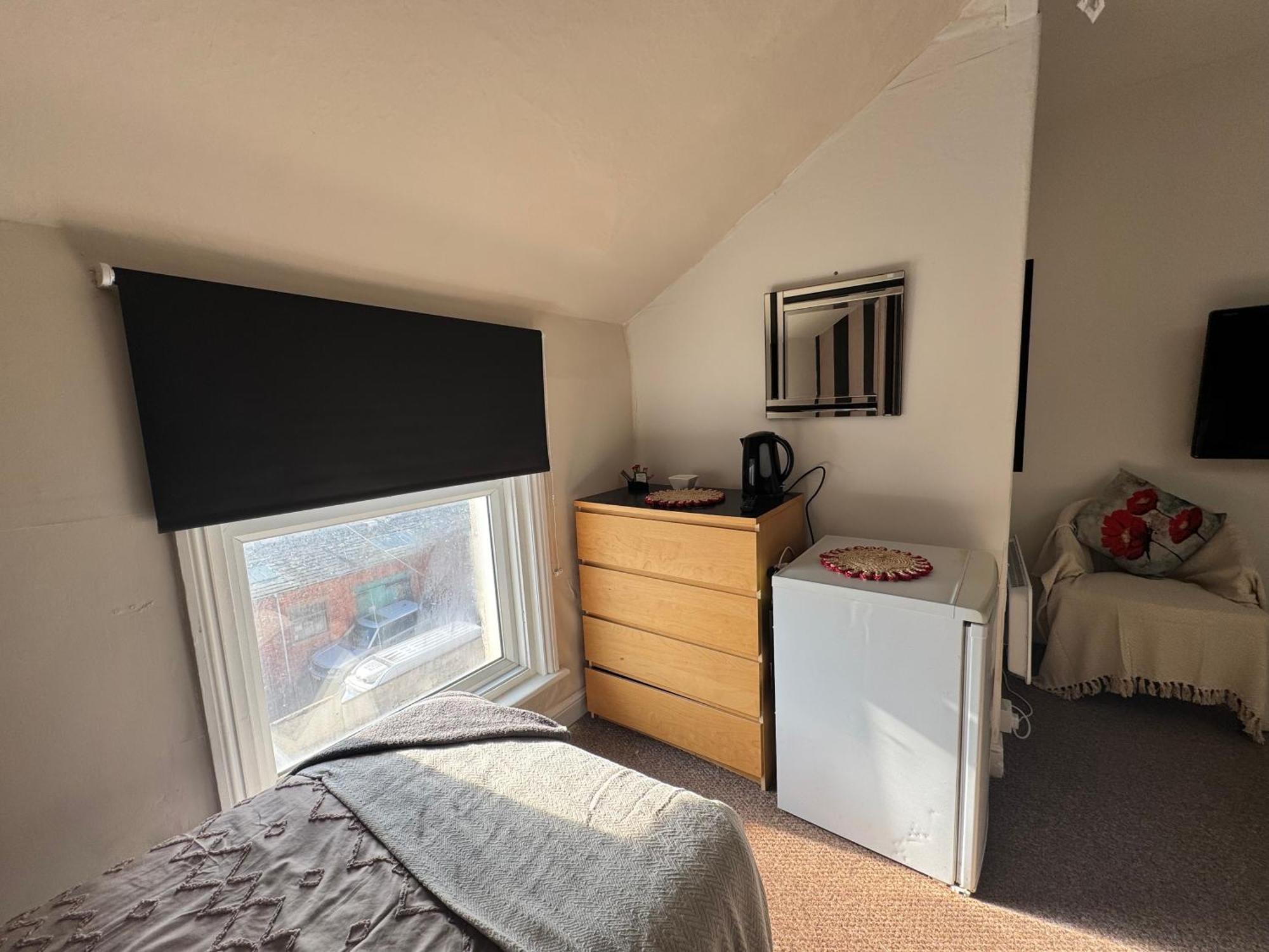 The Holmlea 3*